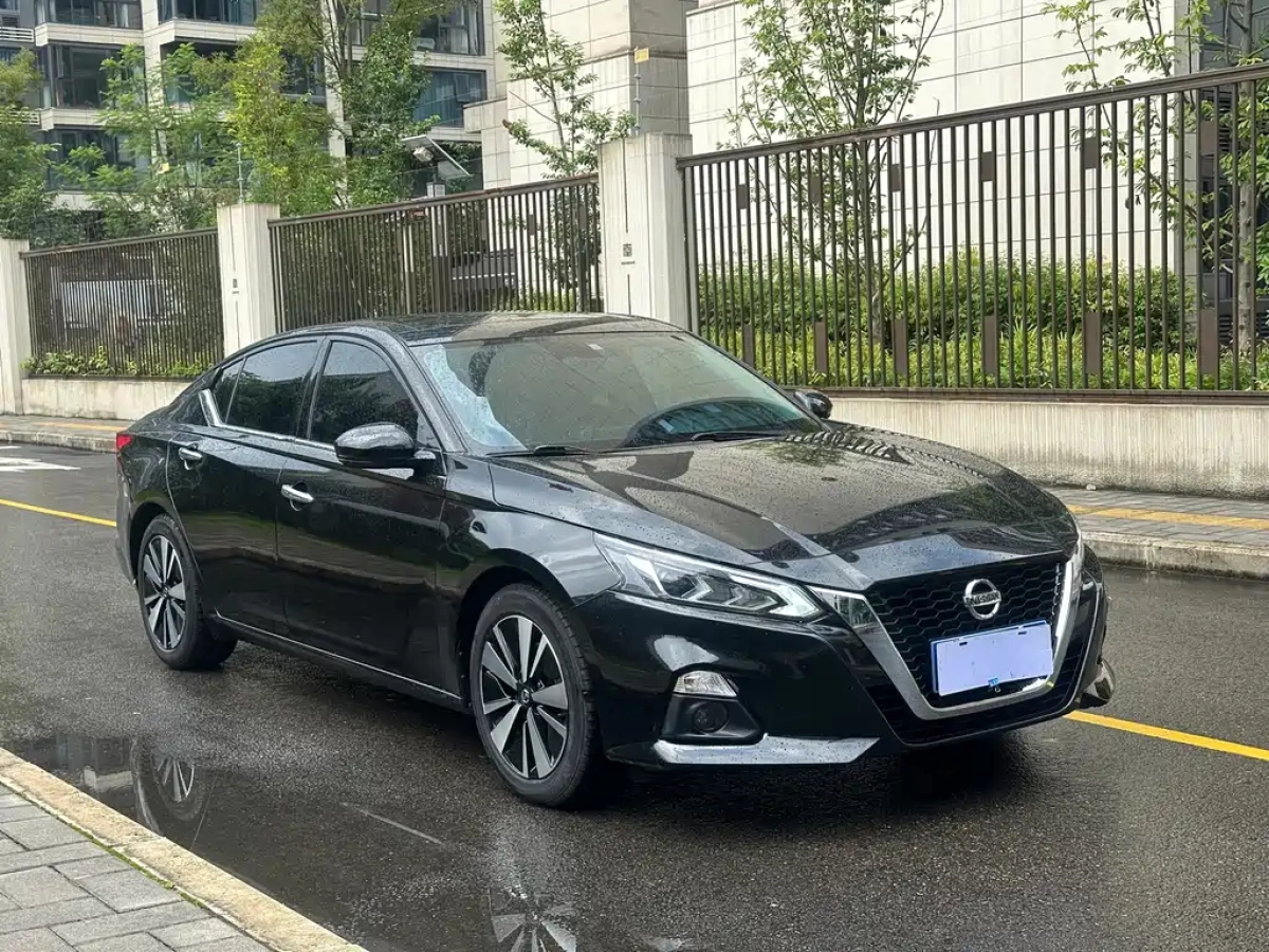 NISSAN TEANA