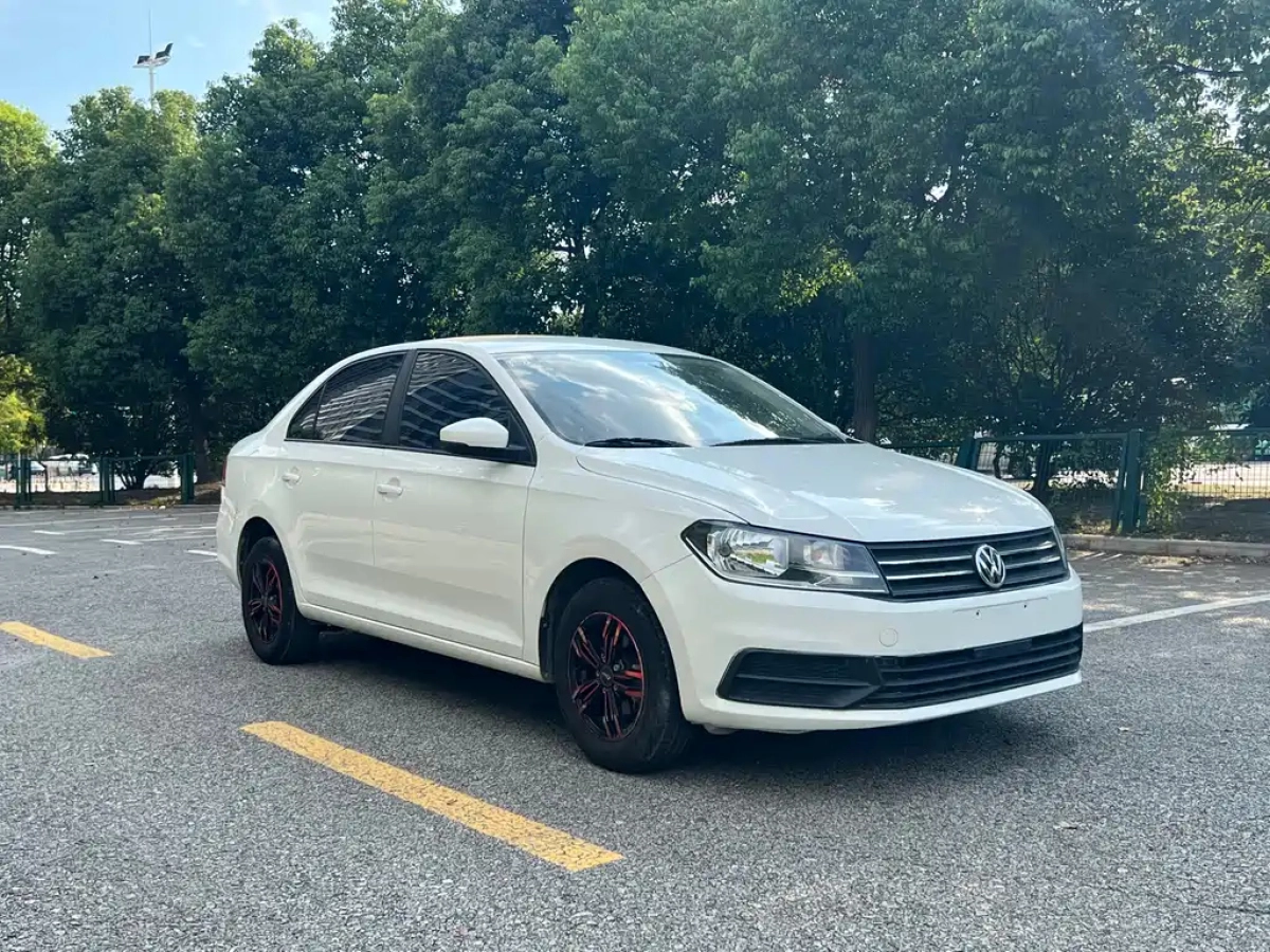 VOLKSWAGEN SANTANA