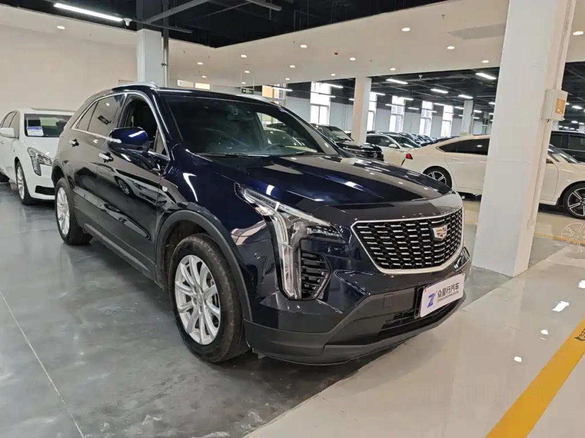 CADILLAC XT4