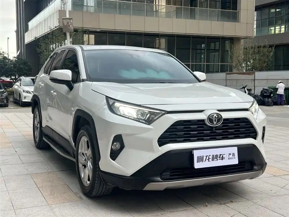TOYOTA RAV4 RONGFANG