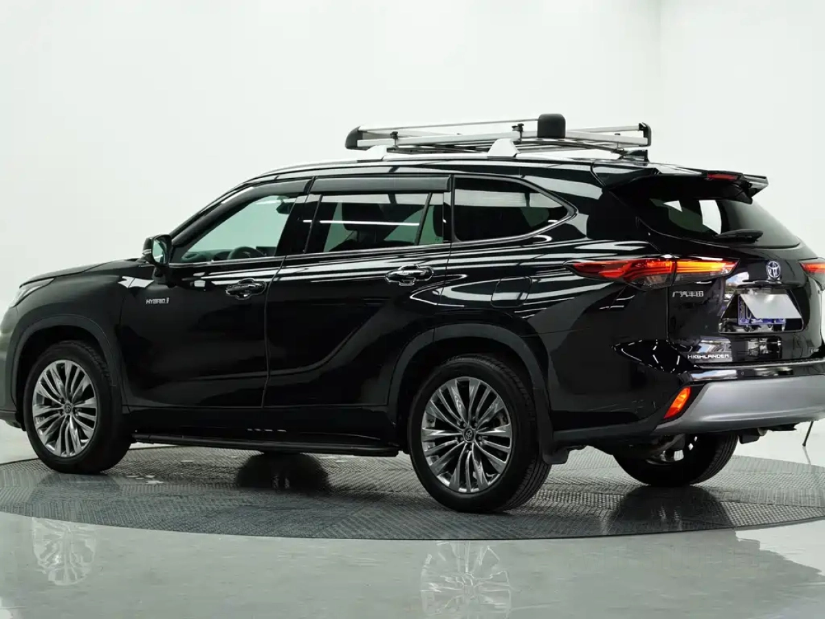 TOYOTA HIGHLANDER