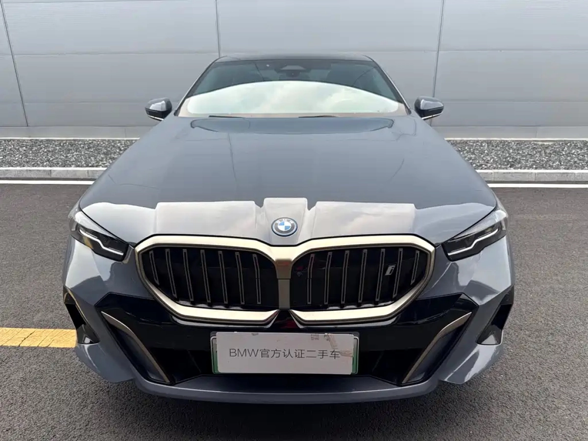 BMW I5