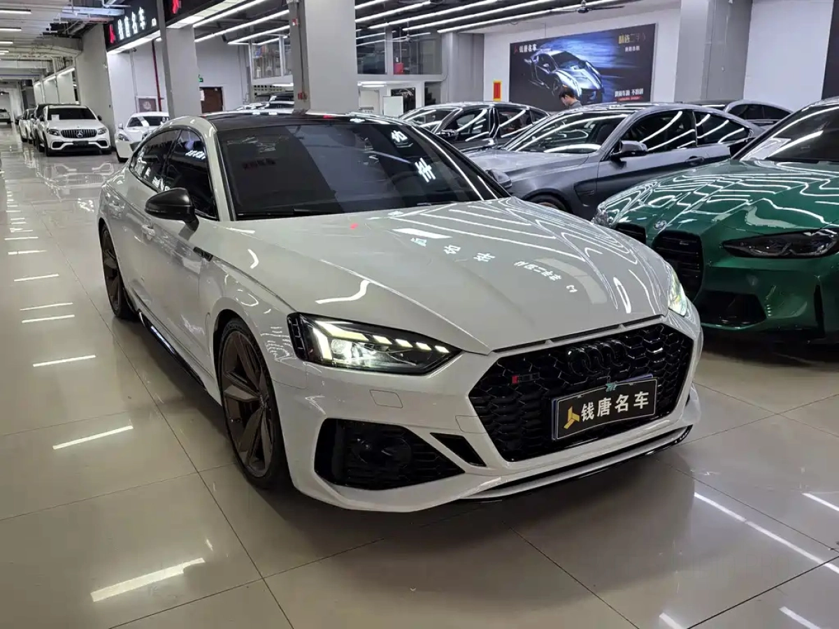 AUDI RS 5