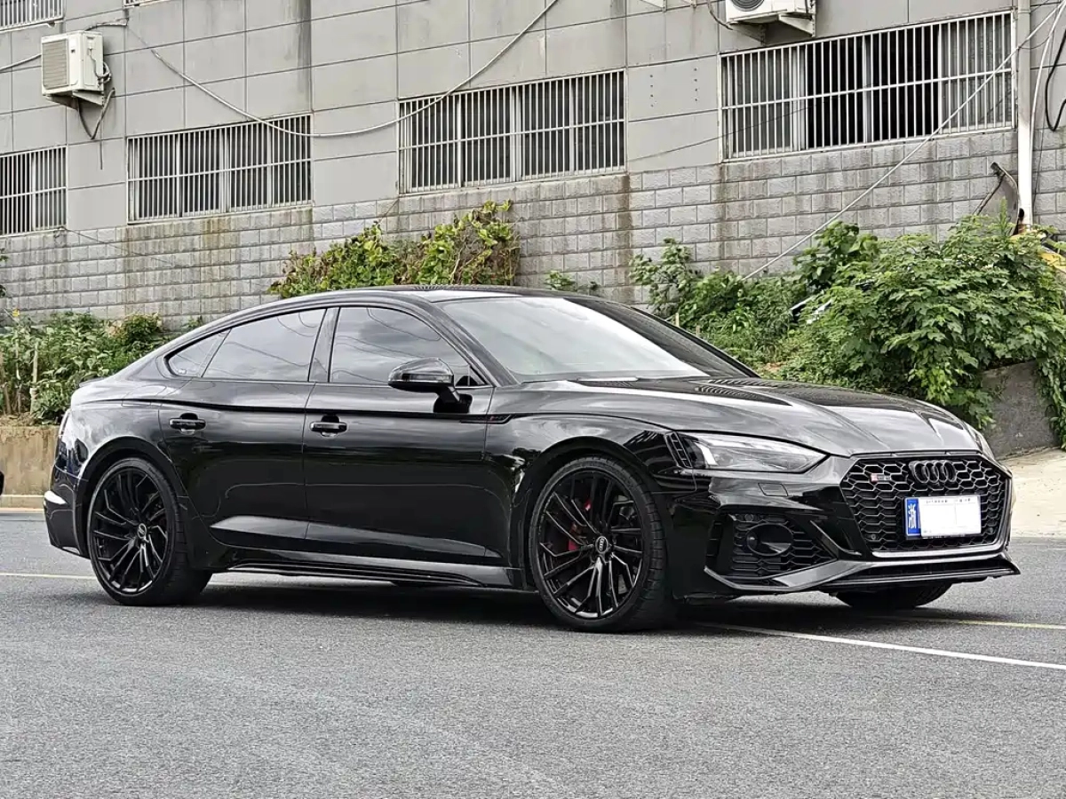 AUDI RS 5