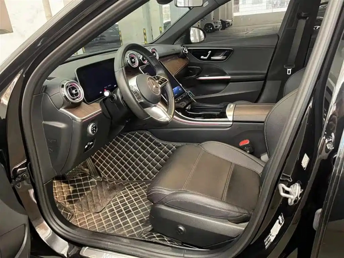 MERCEDES BENZ C-CLASS
