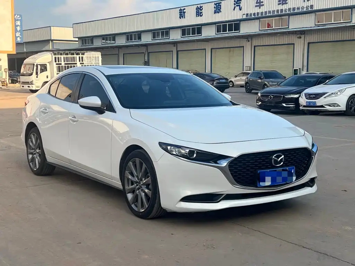 MAZDA 3 AXELA