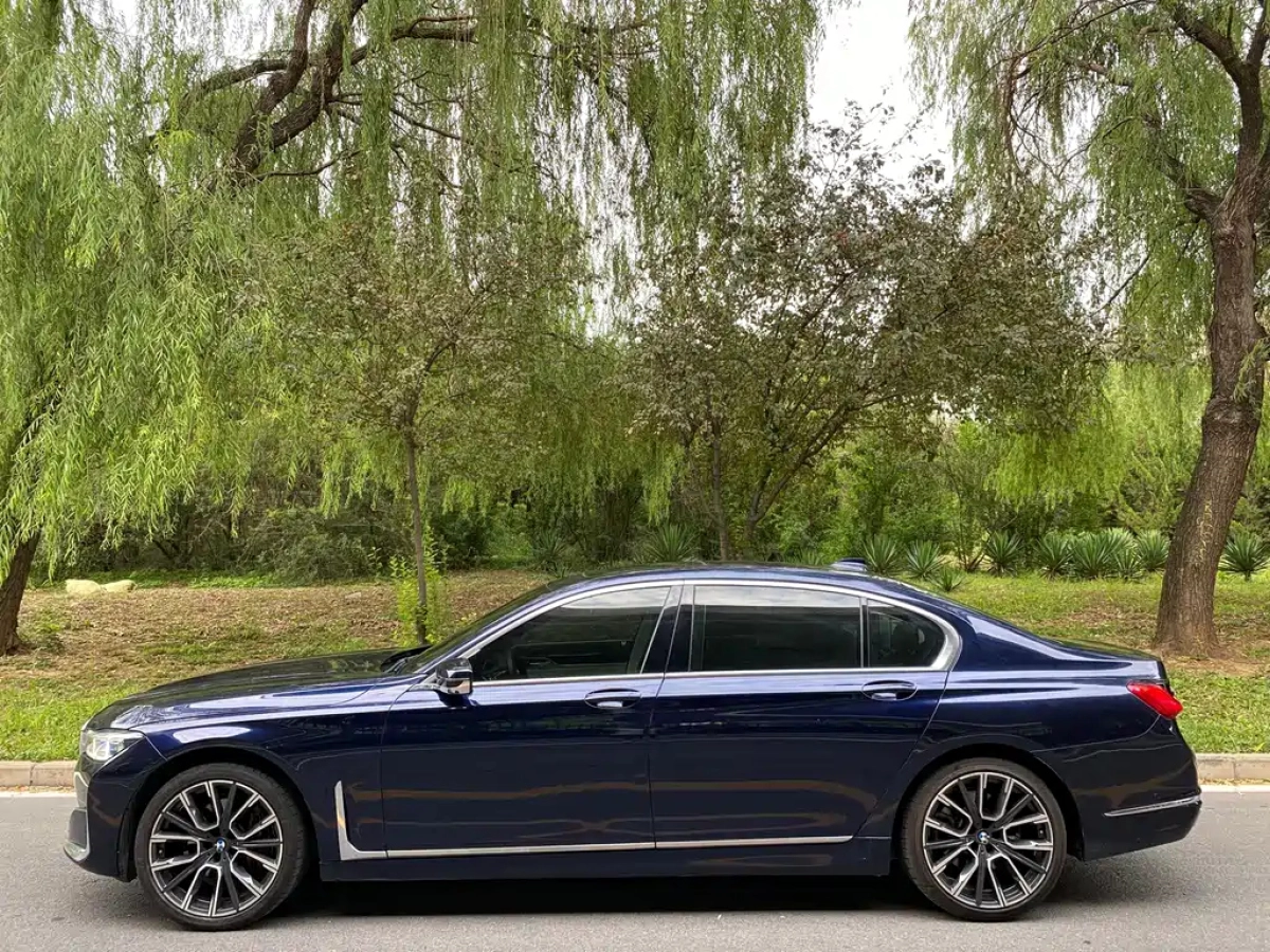 BMW 7-SERIES