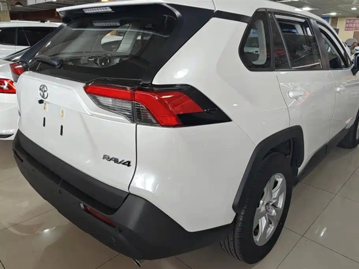 TOYOTA RAV4 RONGFANG