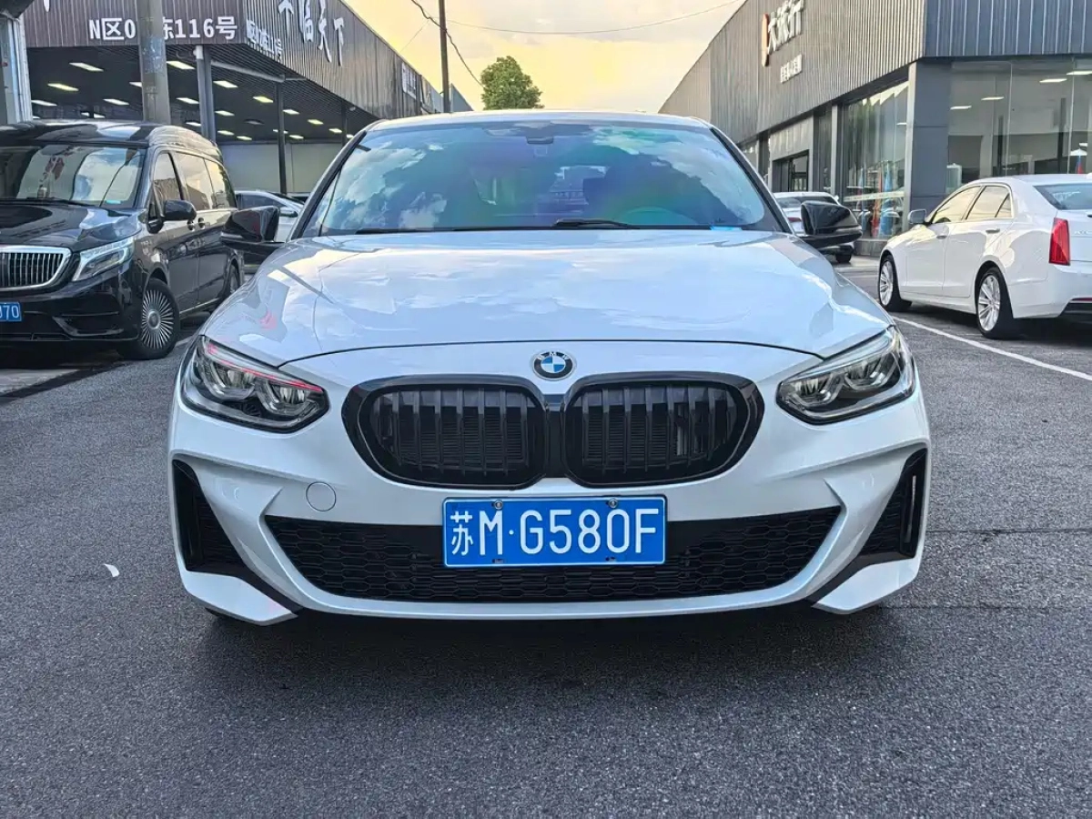 BMW 1-SERIES