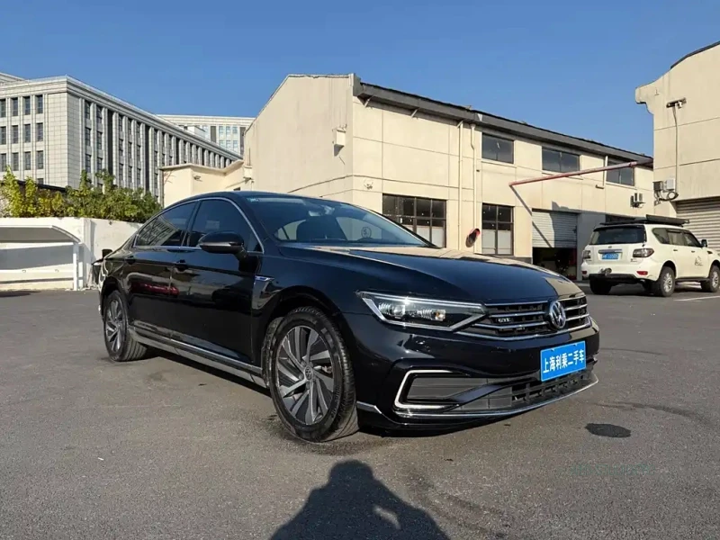 VOLKSWAGEN MAGOTAN GTE PLUG IN HYBRID