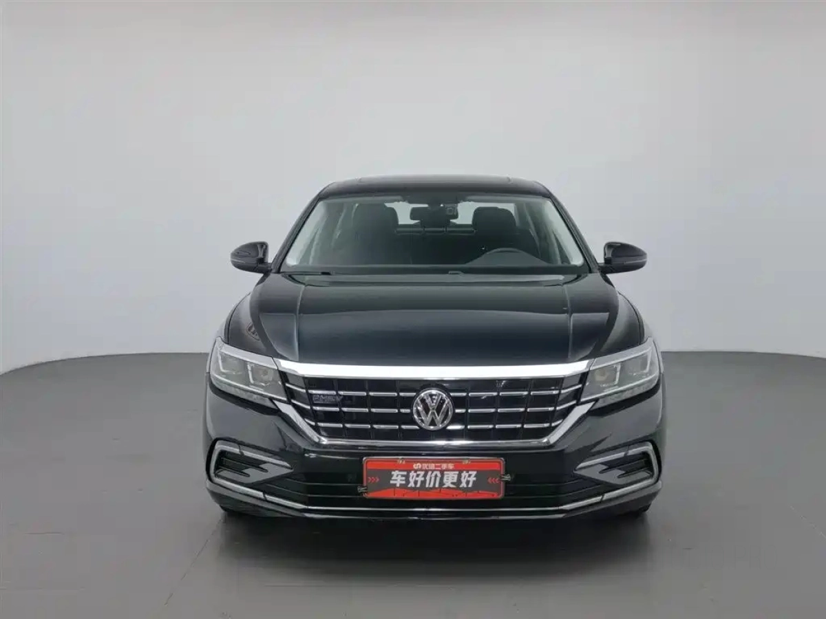 VOLKSWAGEN PASSAT NEW ENERGY