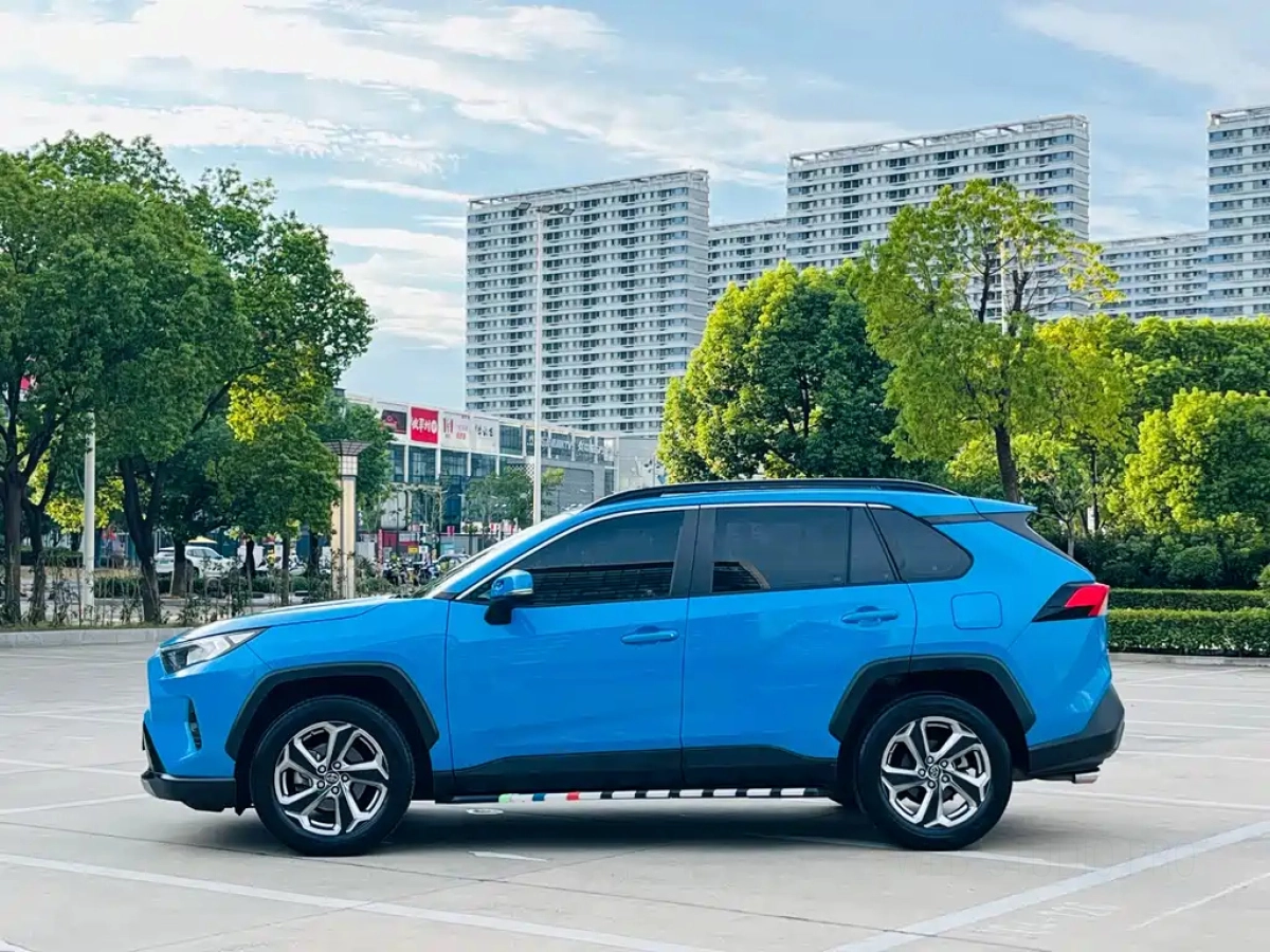 TOYOTA RAV4 RONGFANG