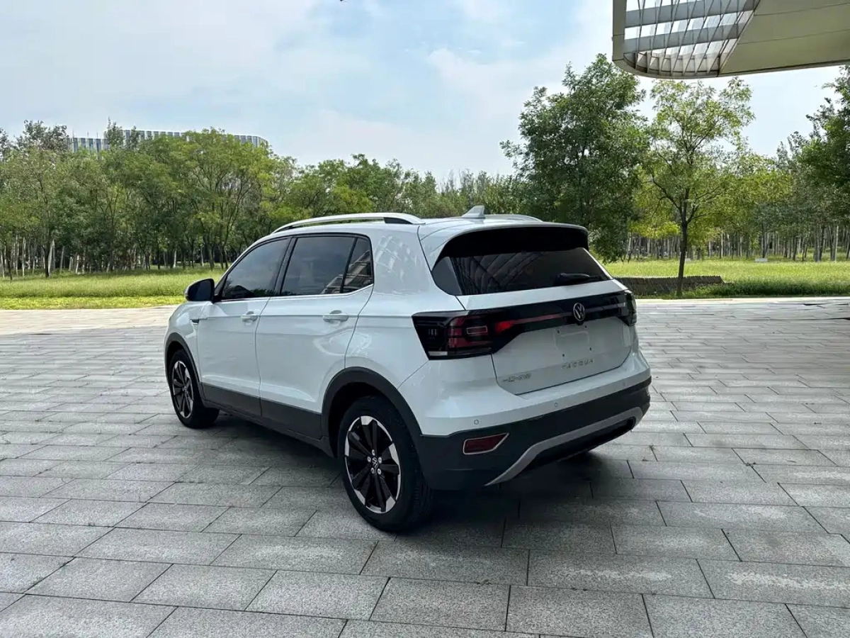 VOLKSWAGEN TACOUA