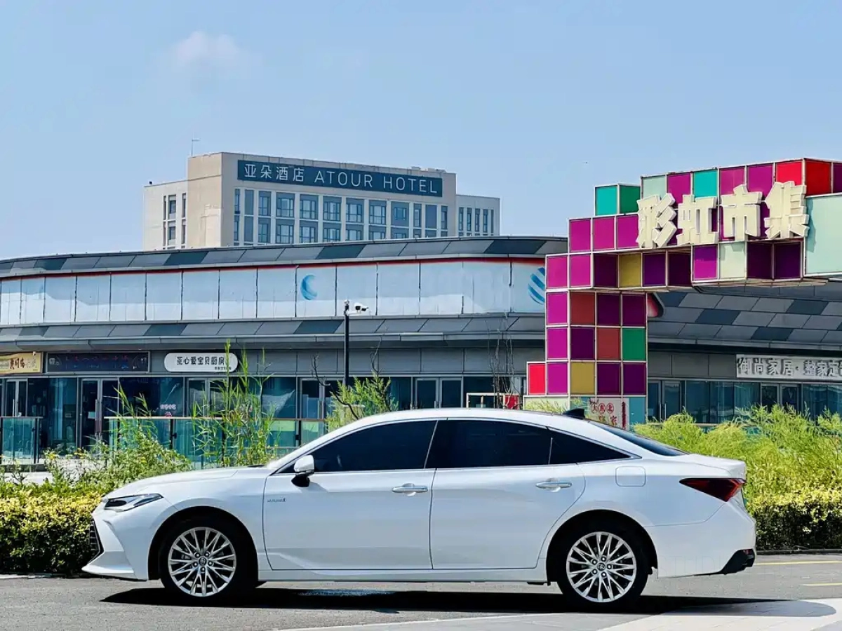 TOYOTA AVALON