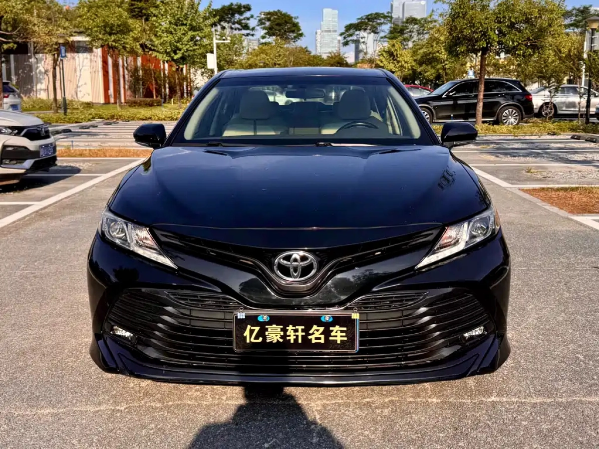 TOYOTA CAMRY