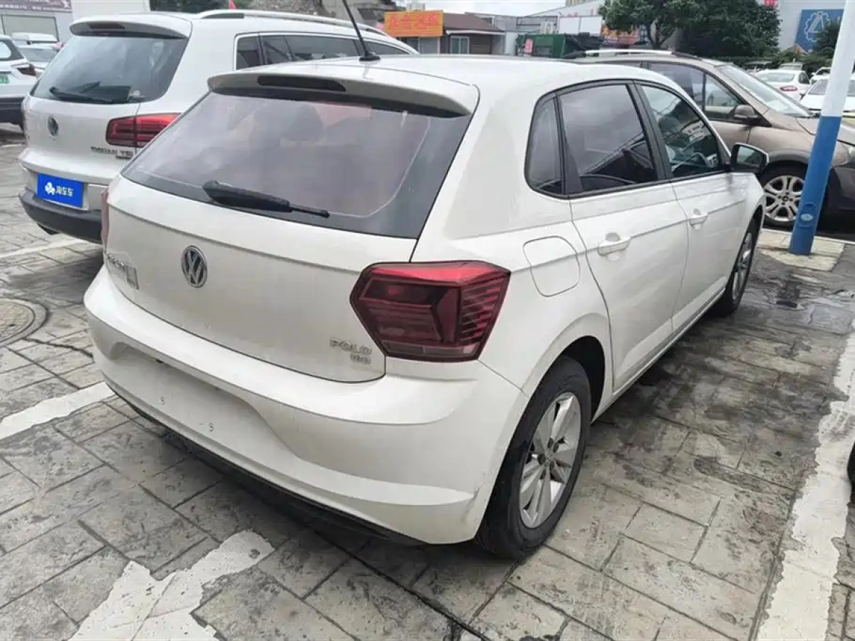 VOLKSWAGEN POLO