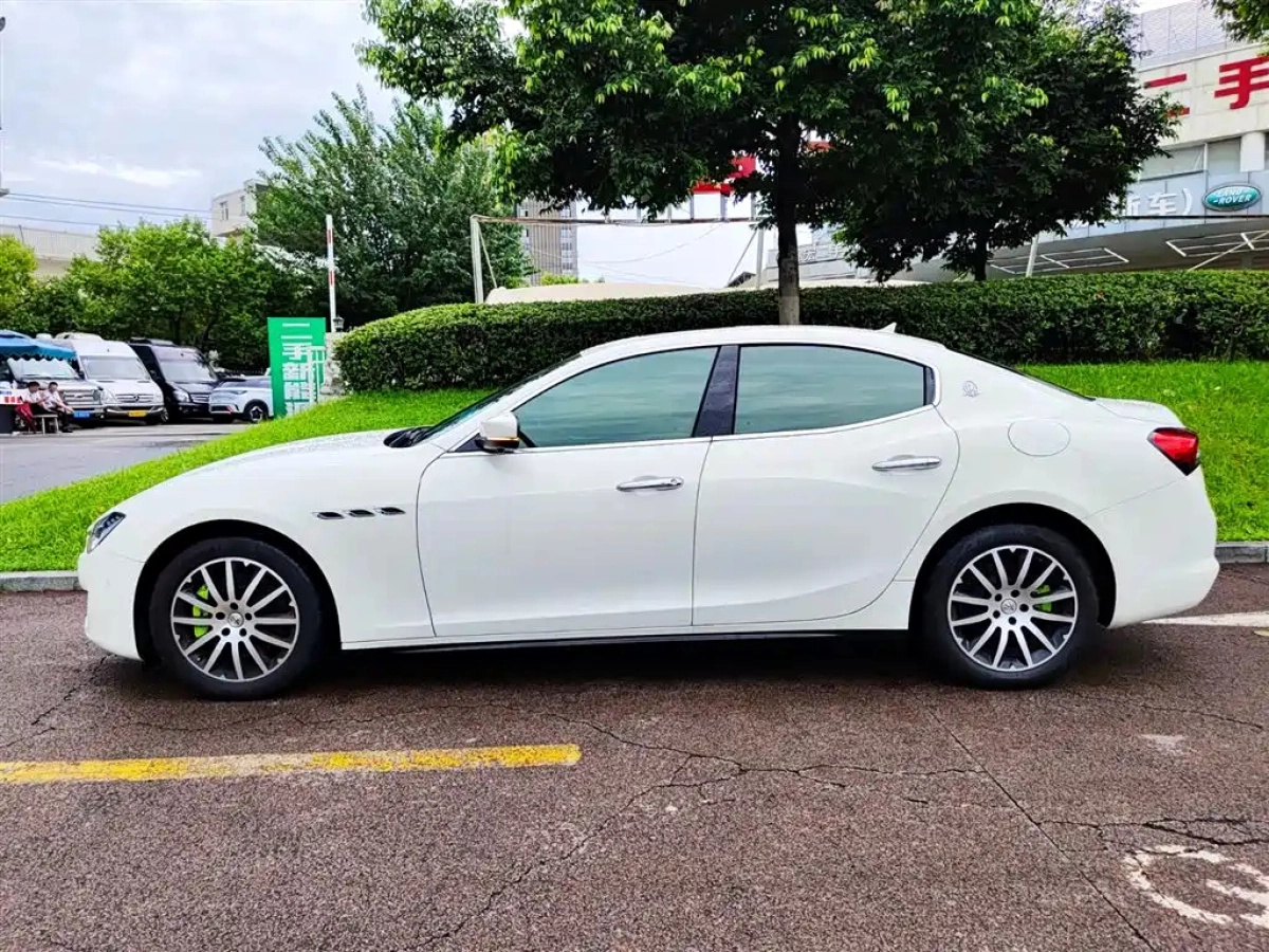 MASERATI GHIBLI