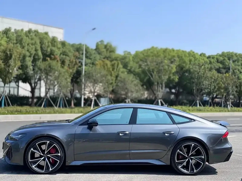 AUDI RS 7