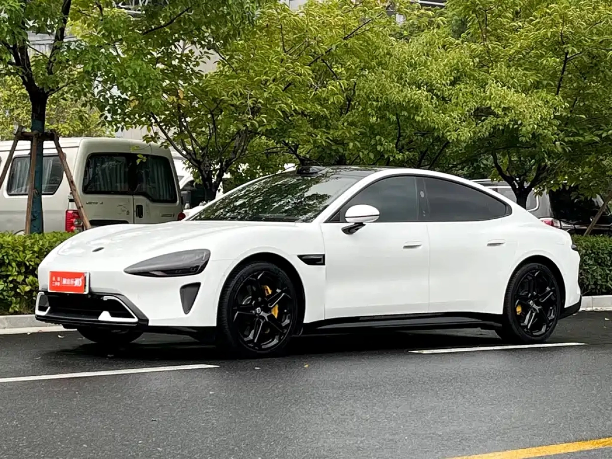 XIAOMI AUTO SU7  2024