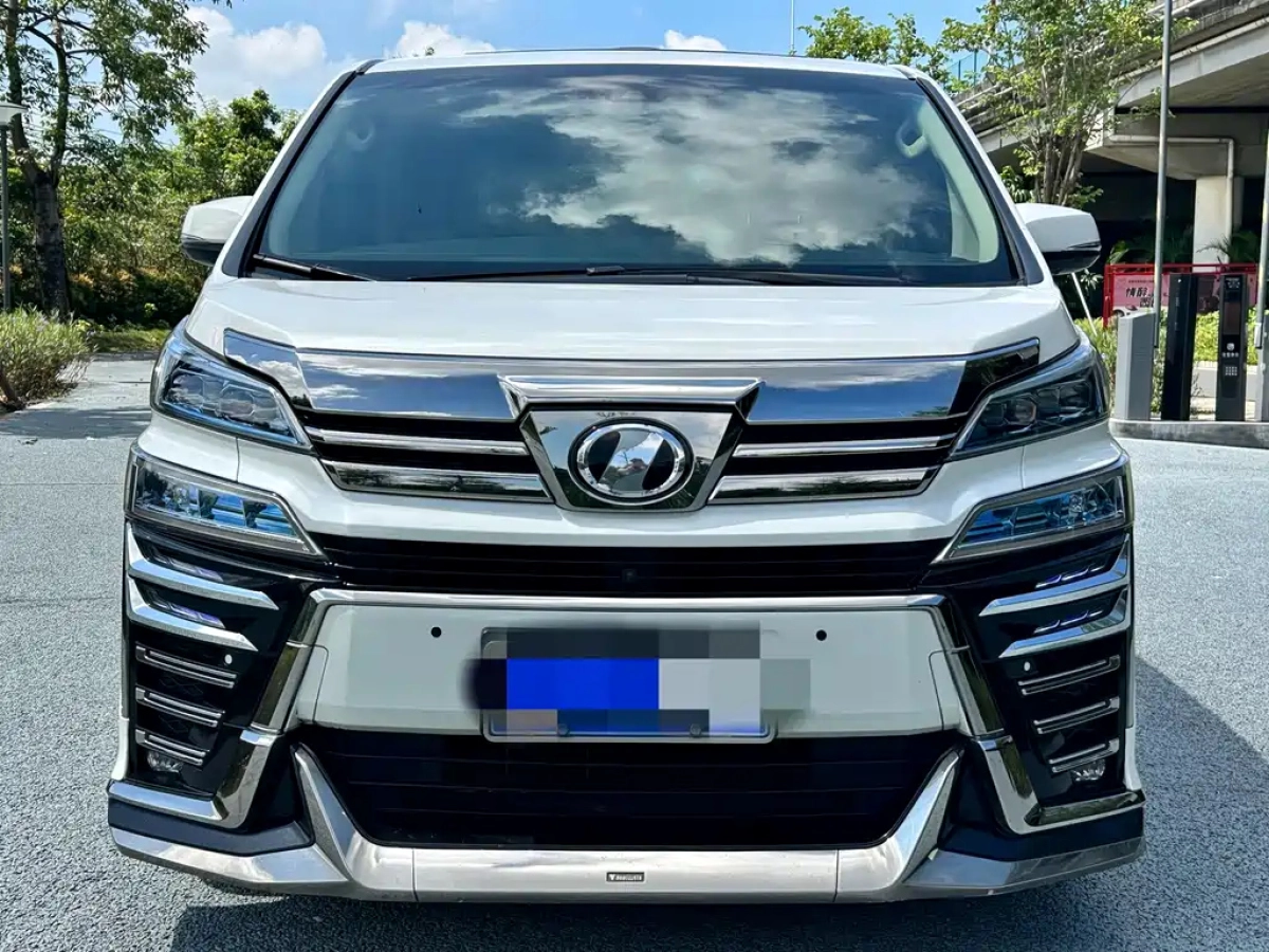 TOYOTA VELLFIRE