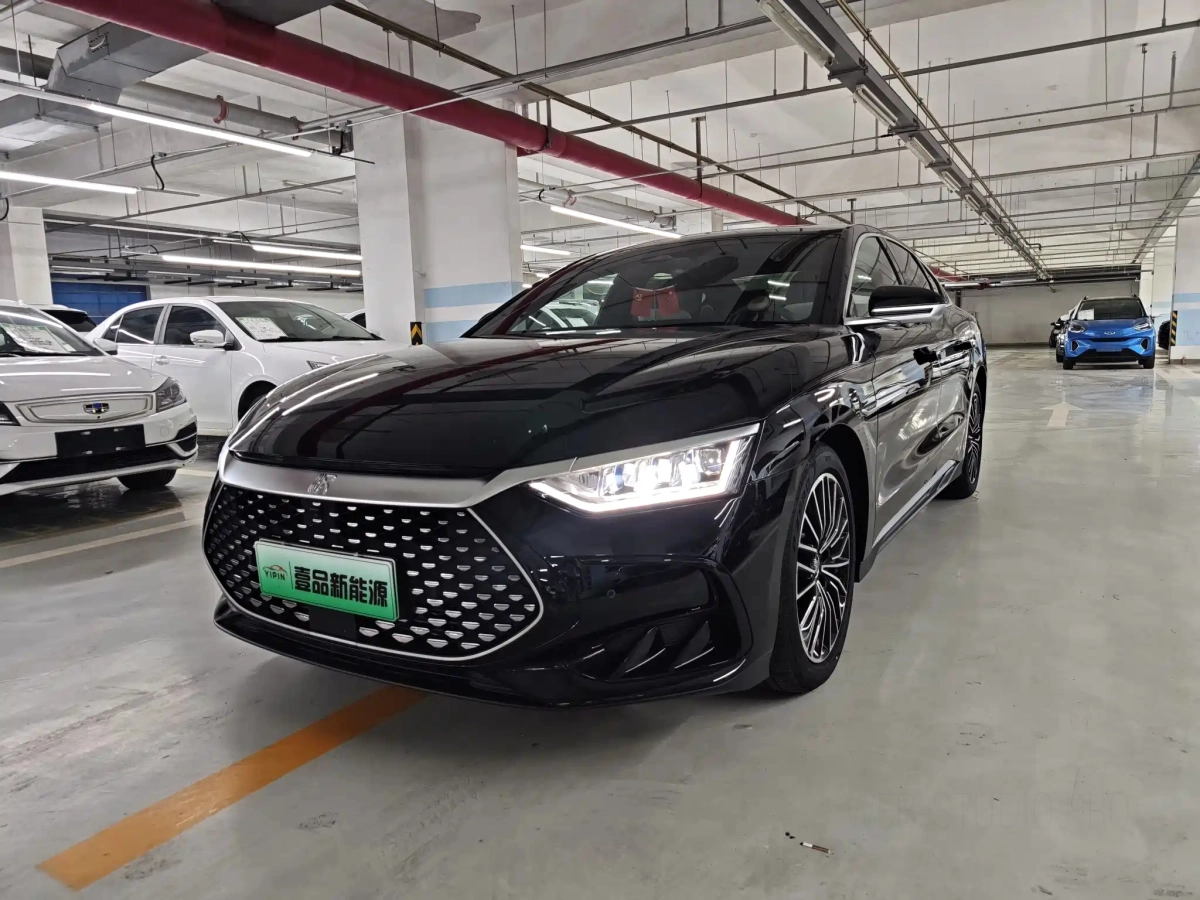 BYD HAN  2024