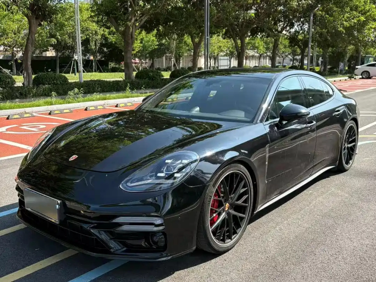 PORSCHE PANAMERA  2019