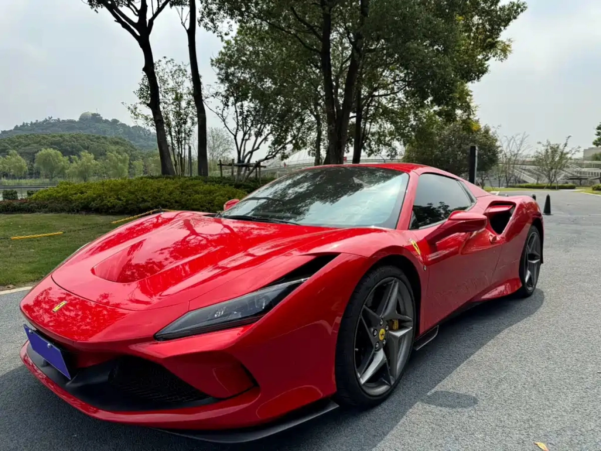 FERRARI F8  2020