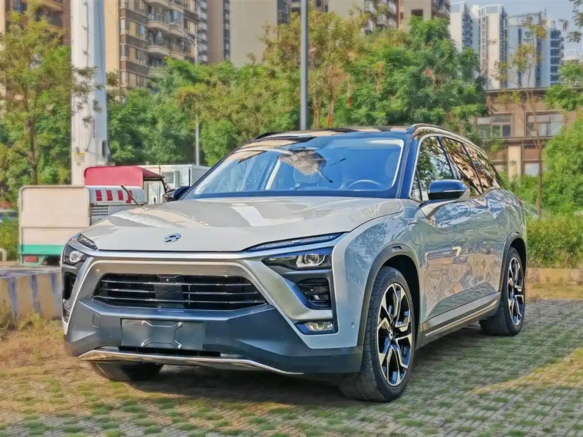 NIO ES8  2018