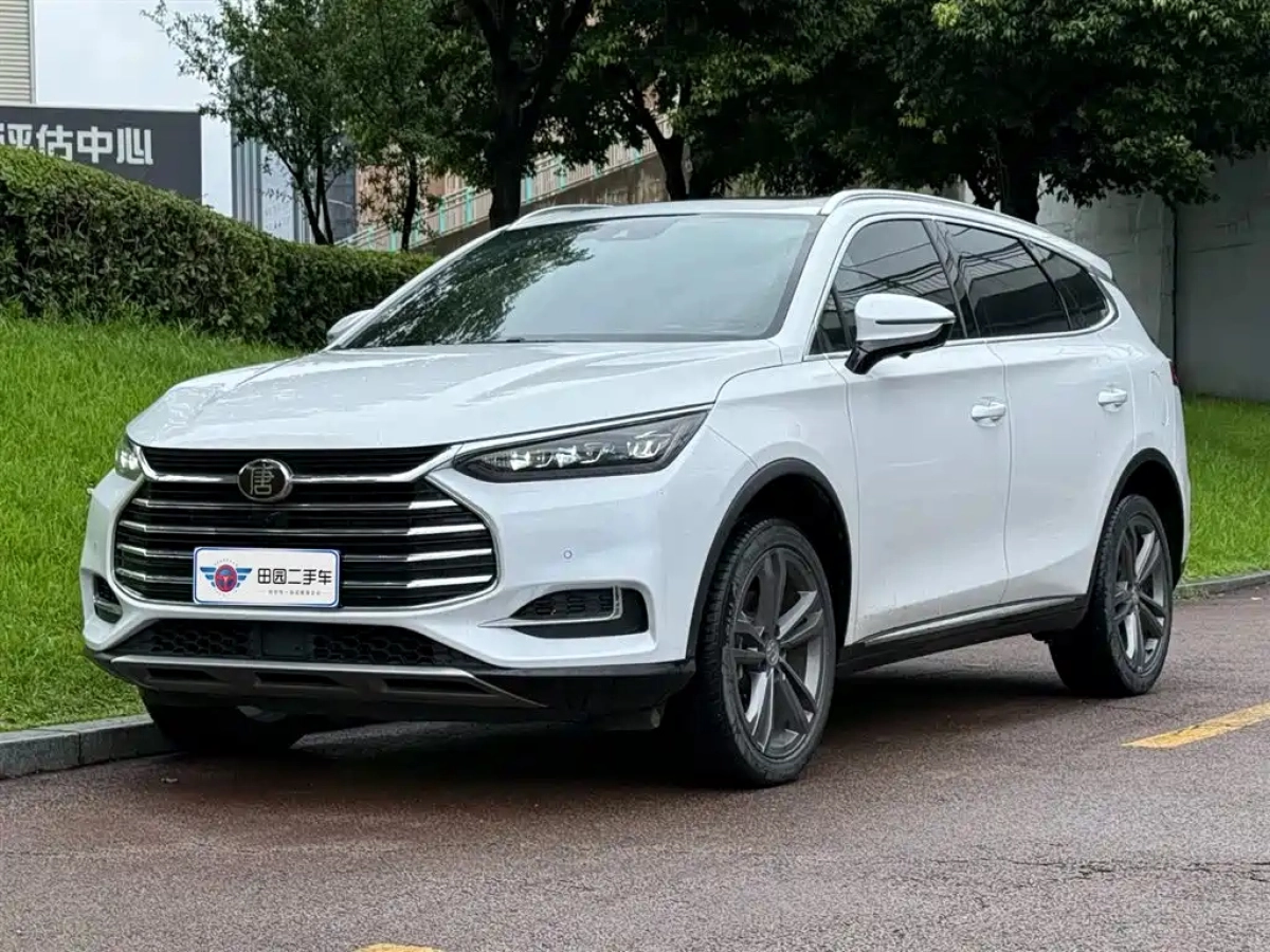 BYD TANG  2021