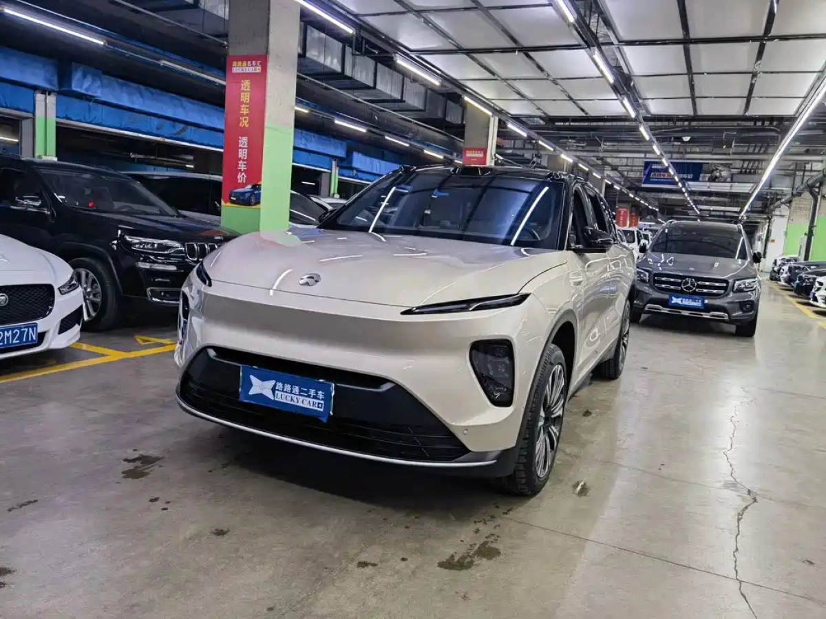 NIO ES8  2023