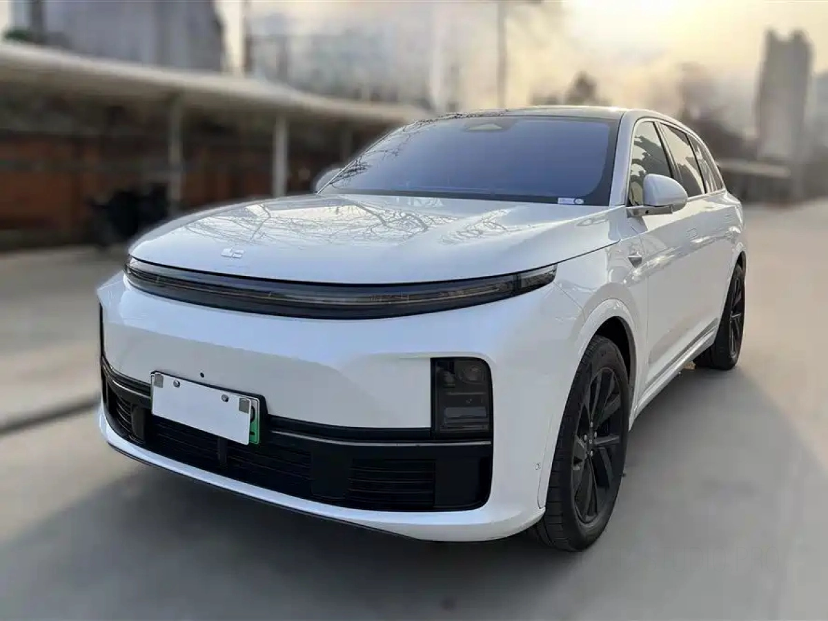 LI AUTO L7  2023