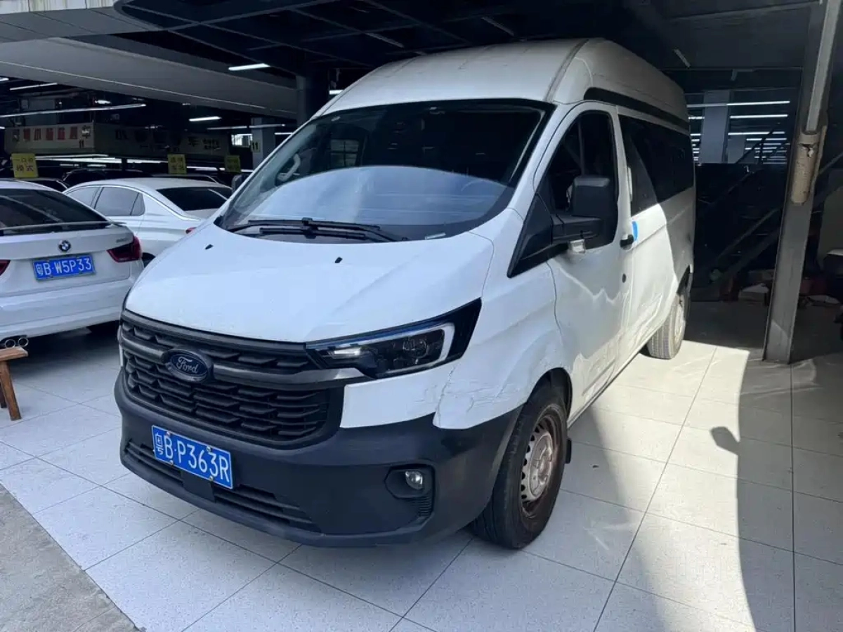 FORD TRANSIT  2023