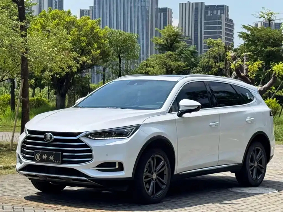 BYD TANG  2021