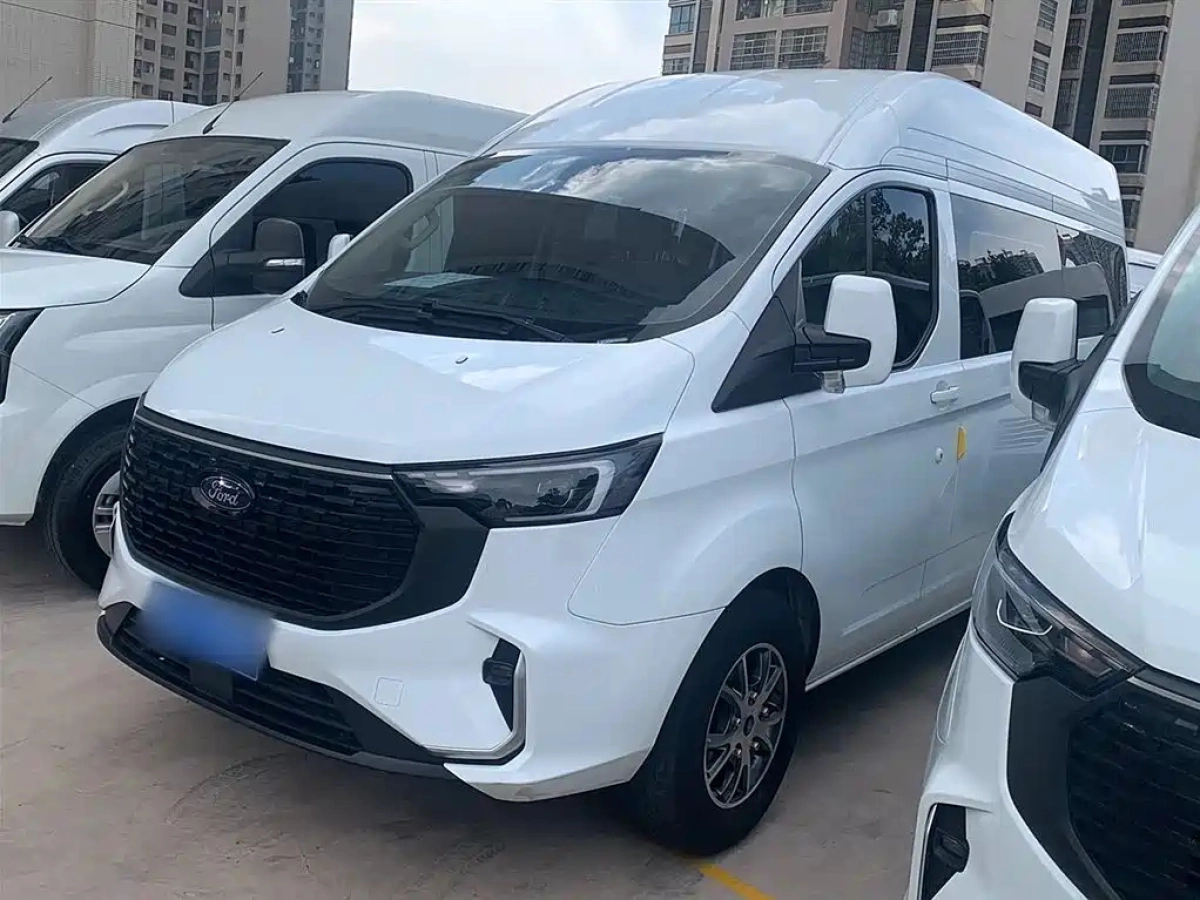 FORD TRANSIT  2023