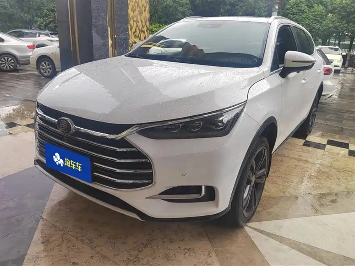 BYD TANG  2021