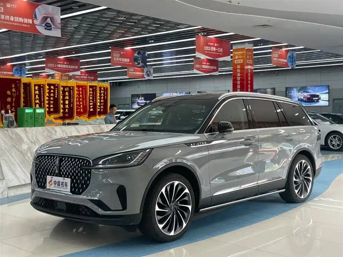 LINCOLN AVIATOR  2024