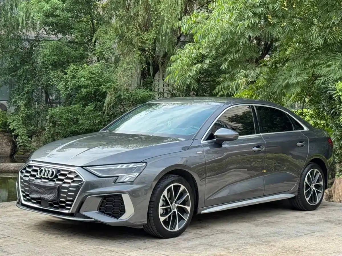 AUDI A3  2021