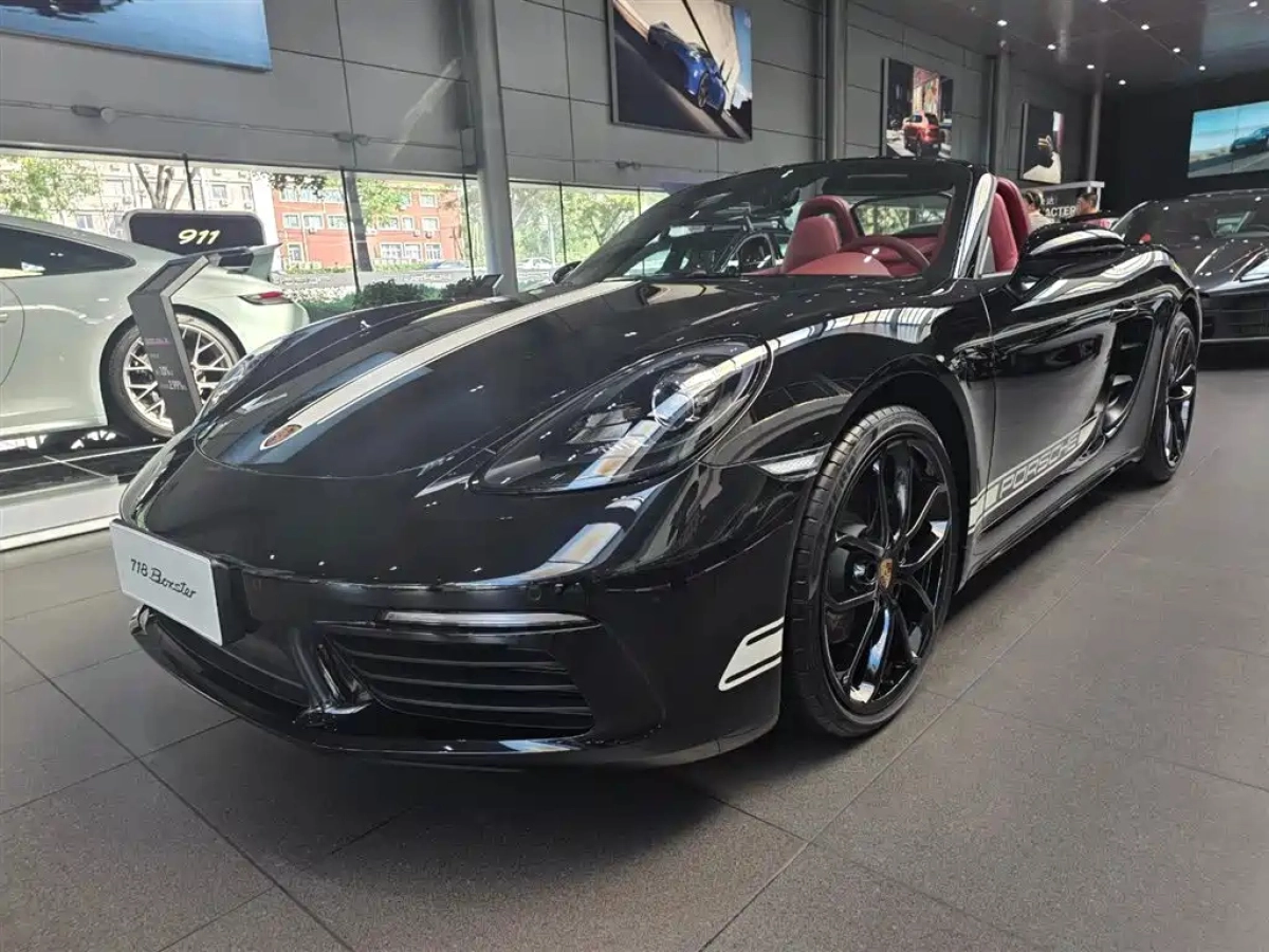 PORSCHE 718