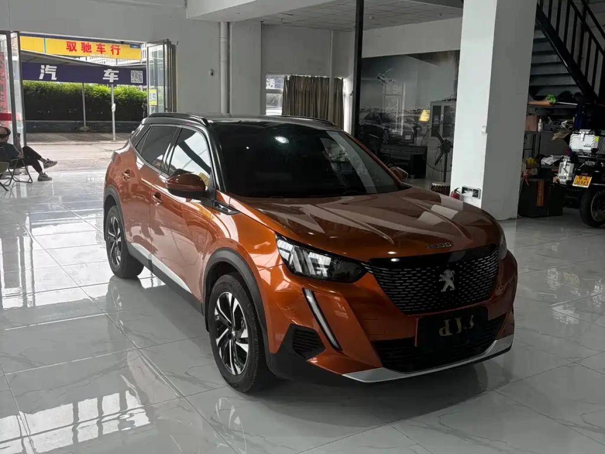 PEUGEOT 2008  2022