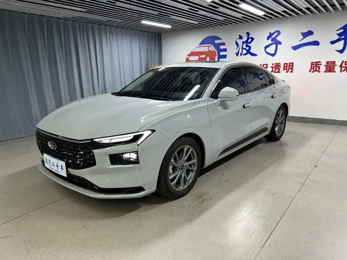 FORD MONDEO  2023
