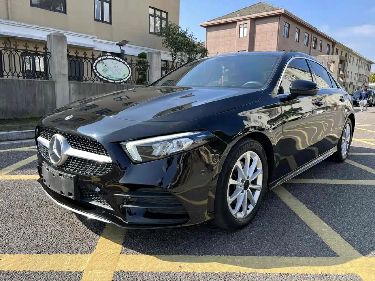 MERCEDES BENZ A-CLASS  2020