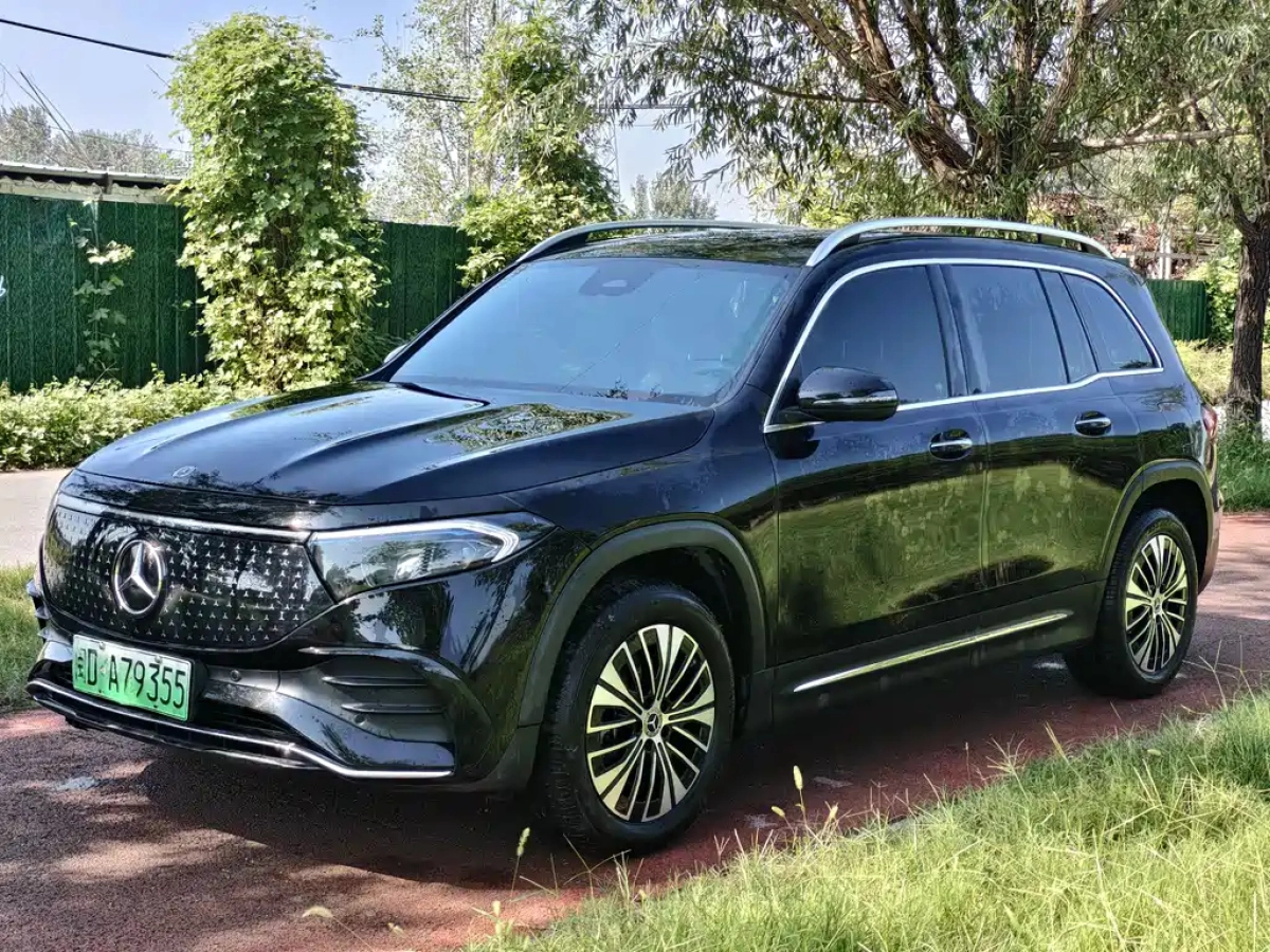 MERCEDES BENZ EQB  2025