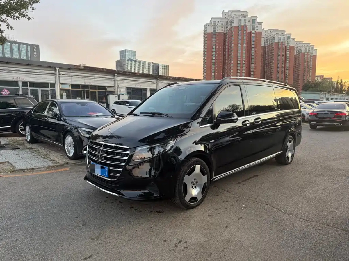 MERCEDES BENZ V-CLASS  2024
