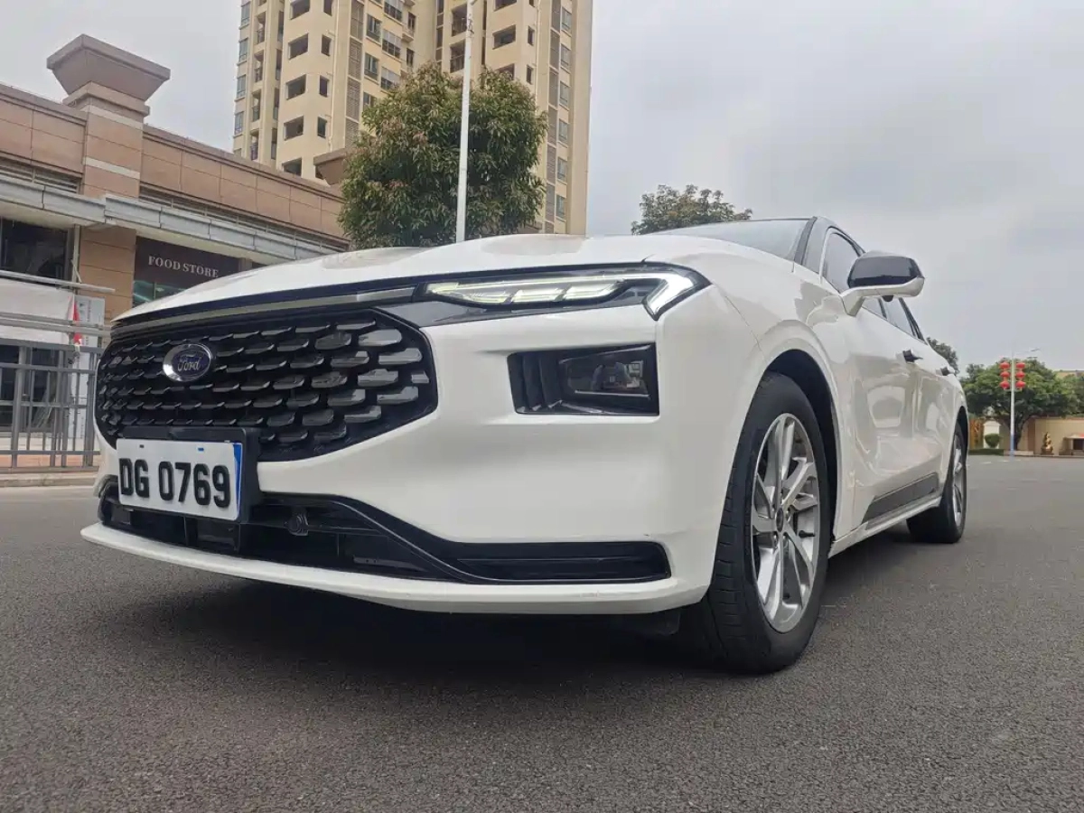 FORD MONDEO  2022