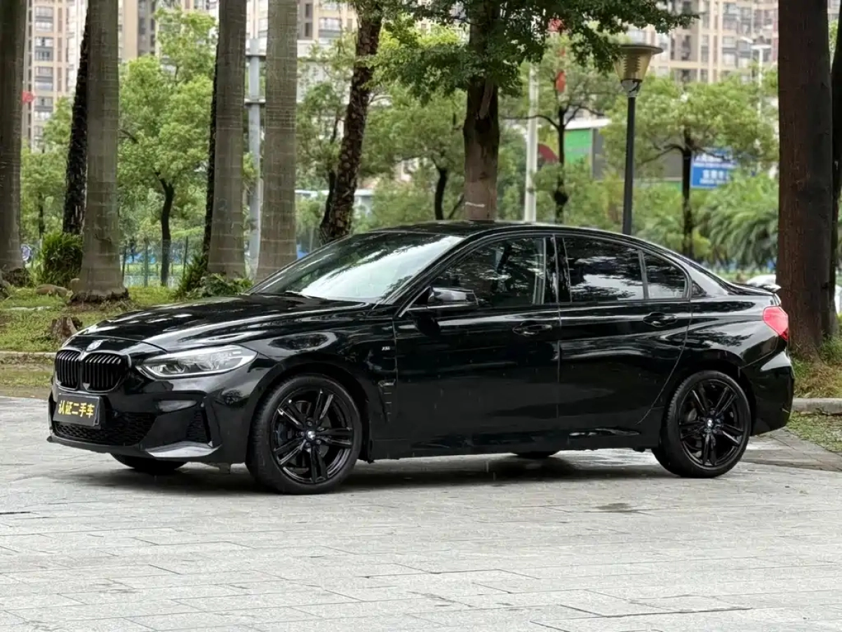 BMW 1-SERIES  2019