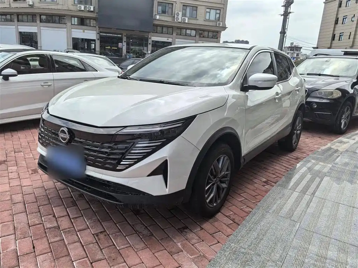 NISSAN QASHQAI  2025
