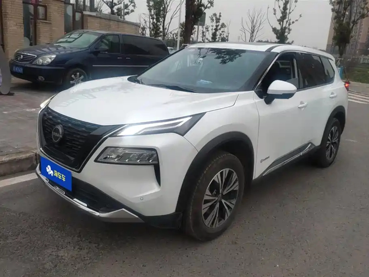 NISSAN X-TRAIL  2023