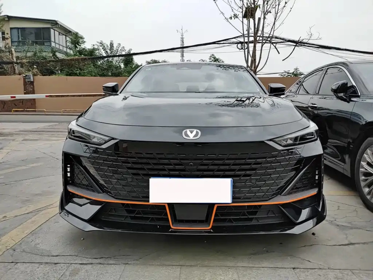 CHANGAN UNI-V  2023