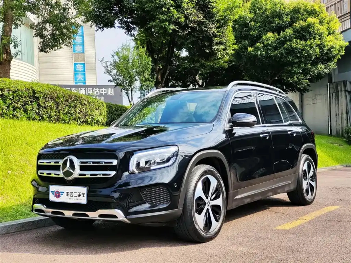 MERCEDES BENZ GLB  2021