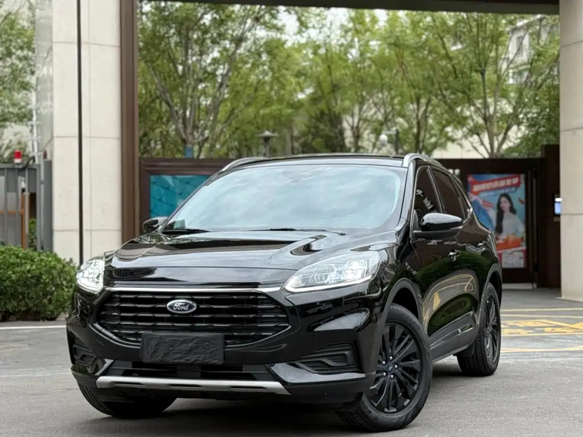 FORD ESCAPE  2024